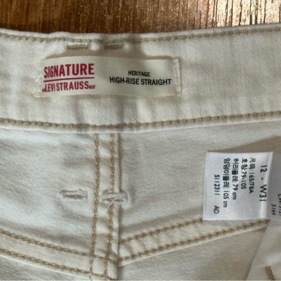 Signature Levi Strauss Women’s Size 12 Heritage High Rise Straight Cream Jeans - Picture 5 of 7